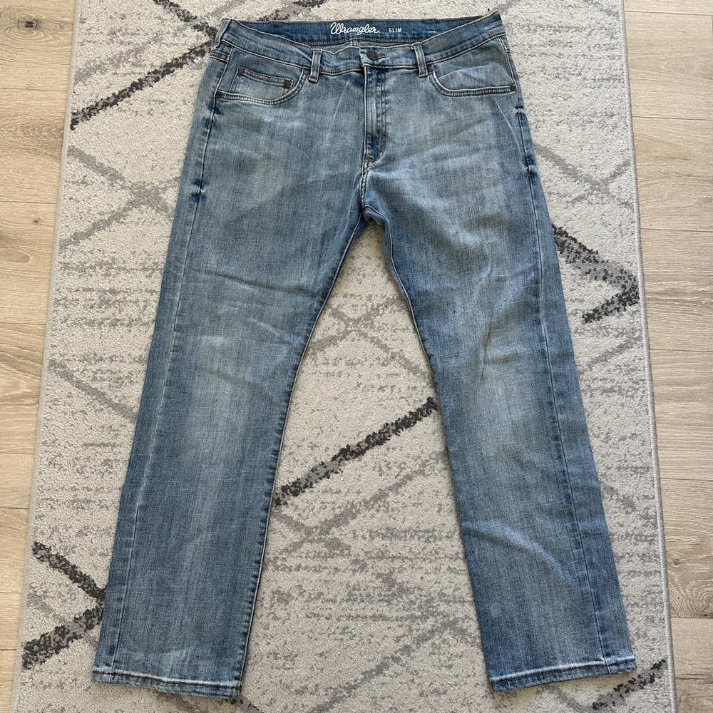 (2) Wrangler Men’s Slim Jeans - size 36x30 - Picture 2 of 11